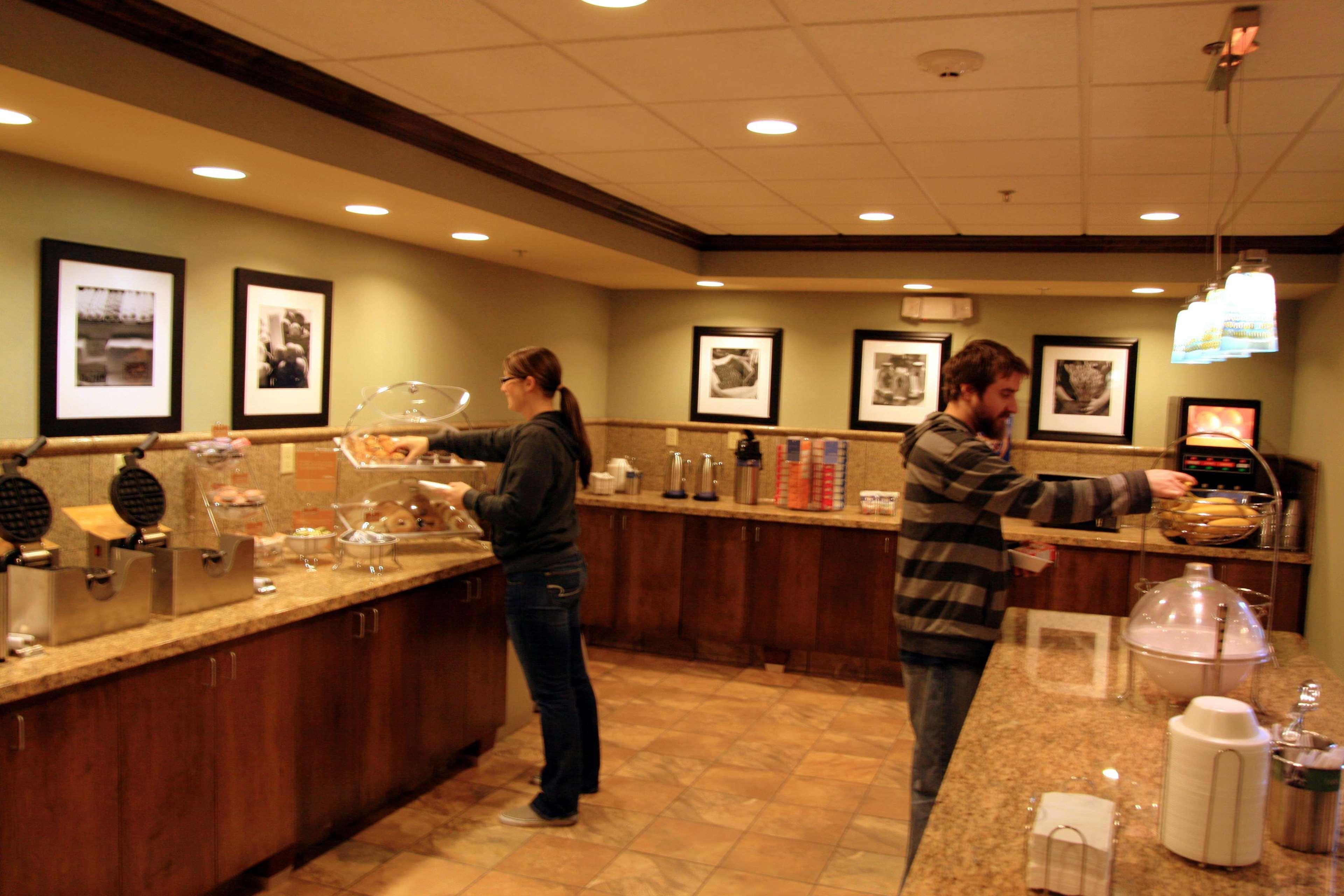 Hampton Inn And Suites - Lincoln Northeast Restoran fotoğraf